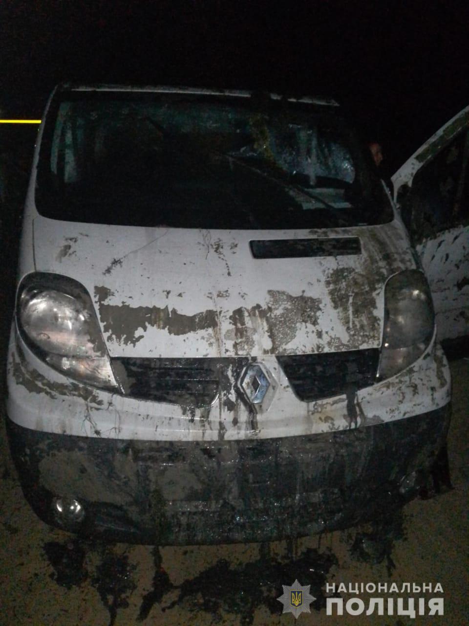 Авто стало ловушкой для людей